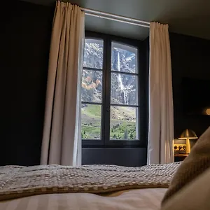 Du Cirque Et De La Cascade Hotel