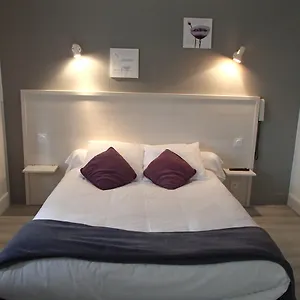 Logis Le Pont D'arcole Hotel